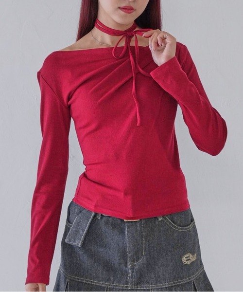 Uenui(ウニュイ)の「【 cunii 】 off shoulder rib top(Tシャツ/カットソー・レディース・グレー/ブラック/ベージュ系/レッド・FREE)」の4枚目の写真