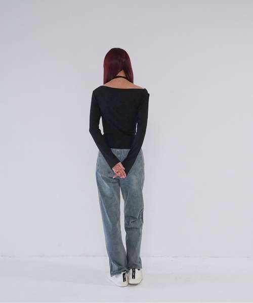 Uenui(ウニュイ)の「【 cunii 】 off shoulder rib top(Tシャツ/カットソー・レディース・グレー/ブラック/ベージュ系/レッド・FREE)」の5枚目の写真