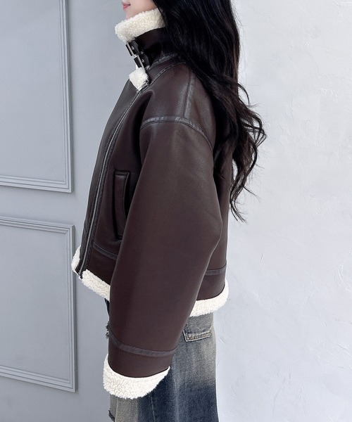 INGNI（イング）の「クロップド丈フライトジャケット（ムートンコート・レディース・ブラック系その他2/アイボリー/ブラウン系3・M）」の20枚目の写真