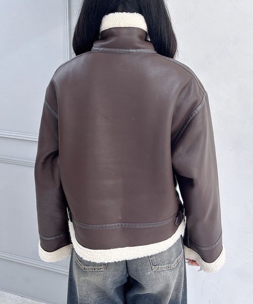 INGNI（イング）の「クロップド丈フライトジャケット（ムートンコート・レディース・ブラック系その他2/アイボリー/ブラウン系3・M）」の12枚目の写真