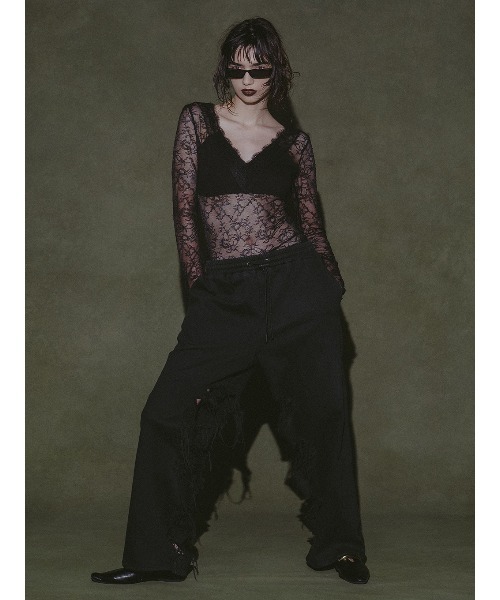 ELCHELE（エルチェレ）の「INSIDE RIPPED HOLE PANTS（スウェットパンツ・レディース・ナチュラル/ブラック・36/38）」の9枚目の写真