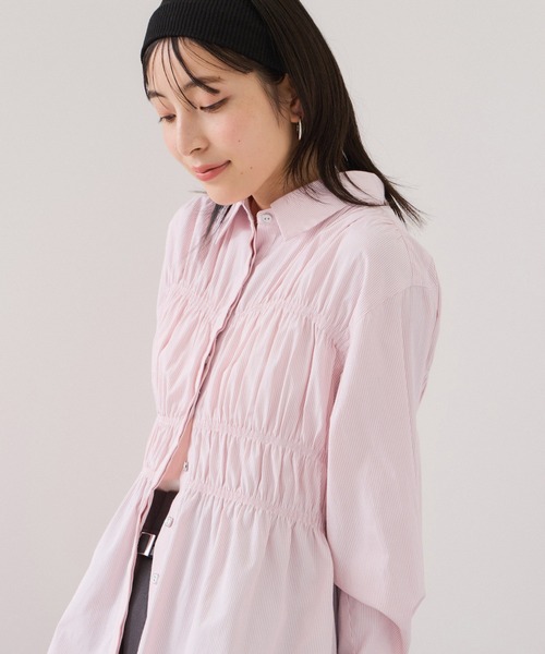 VIS（ビス）の「シャーリングデザインシャツ（シャツ/ブラウス・レディース・ベージュ系その他/ブルー系その他/ブルー系その他4/ピンク系その他2・FREE）」の4枚目の写真