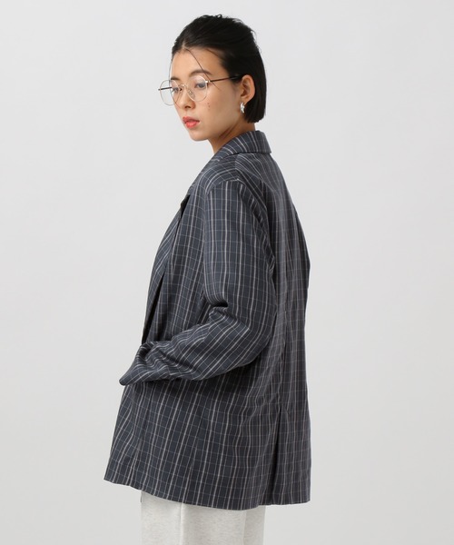 BAYFLOW（ベイフロー）の「[シャツ感覚で羽織れる]チェックテーラードジャケット（テーラードジャケット・レディース・ベージュ/チャコール・SMALL/MEDIUM）」の20枚目の写真