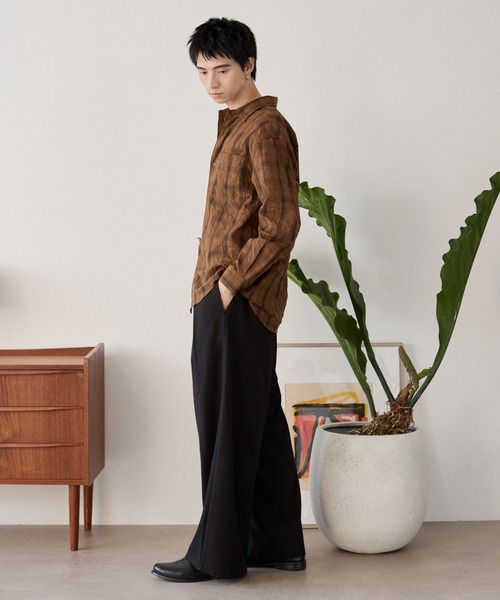 LUCY（ルーシー）の「LUCY/【25年秋冬新作】クロスタックバギースラックス（スラックス・メンズ・ブラック/グレー系その他4/ブラック系その他4・MEDIUM/LARGE）」の17枚目の写真