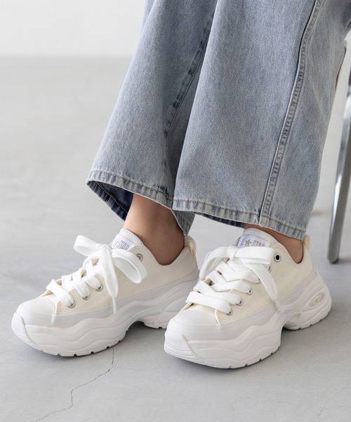 CONVERSE(コンバース)の「CONVERSE コンバース ALL STAR SURGETRAINER OX オールスター サージトレーナー 厚底スニーカー(スニーカー・レディース・ホワイト/ブラック・22.5cm/23.0cm/23.5cm/24.0cm/24.5cm/25.0cm/25.5cm/22.0cm/26.0cm)」の8枚目の写真