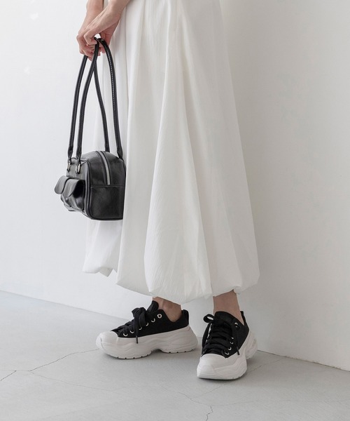 CONVERSE(コンバース)の「CONVERSE コンバース ALL STAR SURGETRAINER OX オールスター サージトレーナー 厚底スニーカー(スニーカー・レディース・ホワイト/ブラック・22.5cm/23.0cm/23.5cm/24.0cm/24.5cm/25.0cm/25.5cm/22.0cm/26.0cm)」の14枚目の写真