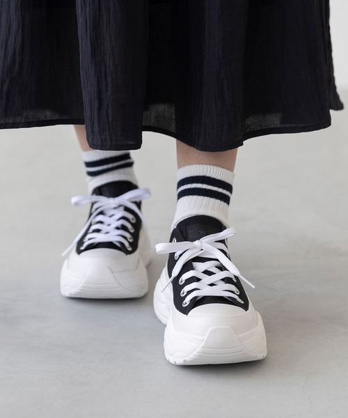 CONVERSE(コンバース)の「CONVERSE コンバース ALL STAR SURGETRAINER OX オールスター サージトレーナー 厚底スニーカー(スニーカー・レディース・ホワイト/ブラック・22.5cm/23.0cm/23.5cm/24.0cm/24.5cm/25.0cm/25.5cm/22.0cm/26.0cm)」の22枚目の写真