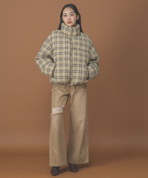 3.3 Field Trip （3.3フィールドトリップ）の「3.3 Field Trip／アソートパファージャケット（ダウンジャケット/コート・レディース・ベージュ/ブラック×ホワイト/ブラック×グリーン/ブラック・MEDIUM）」の13枚目の写真