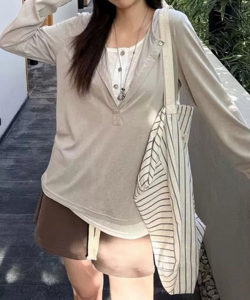 SPIGA（スピーガ）の「ﾚｲﾔｰﾄﾞ風ﾍﾝﾘｰﾈｯｸﾛﾝT（Tシャツ/カットソー・レディース・グレー/ベージュ・SMALL/MEDIUM/LARGE/X-LARGE）」の2枚目の写真