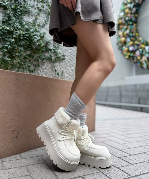 Shoes in Closet(シューズインクローゼット)の「厚底 プラットフォーム レースアップ ボア ムートン ブーツ 5840(ブーツ・レディース・アイボリー/キャメル/ダークブラウン/ベージュ・S/M/L/LL)」の10枚目の写真