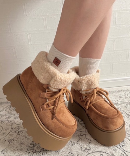Shoes in Closet(シューズインクローゼット)の「厚底 プラットフォーム レースアップ ボア ムートン ブーツ 5840(ブーツ・レディース・アイボリー/キャメル/ダークブラウン/ベージュ・S/M/L/LL)」の6枚目の写真