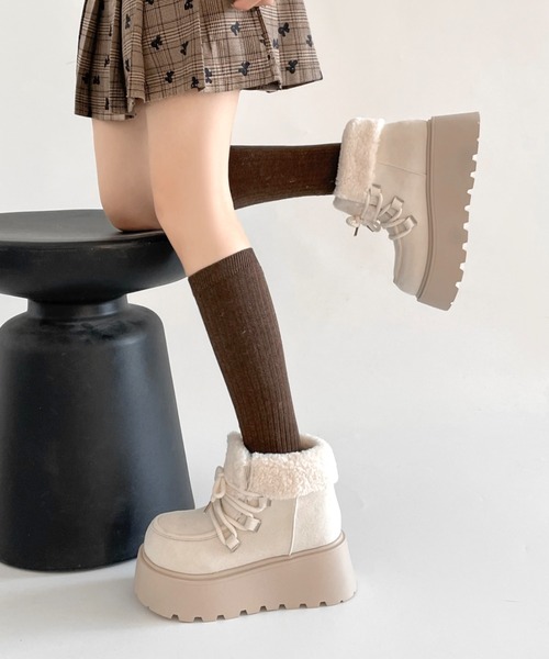 Shoes in Closet(シューズインクローゼット)の「厚底 プラットフォーム レースアップ ボア ムートン ブーツ 5840(ブーツ・レディース・アイボリー/キャメル/ダークブラウン/ベージュ・S/M/L/LL)」の13枚目の写真