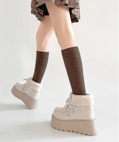 Shoes in Closet(シューズインクローゼット)の「厚底 プラットフォーム レースアップ ボア ムートン ブーツ 5840(ブーツ・レディース・アイボリー/キャメル/ダークブラウン/ベージュ・S/M/L/LL)」の15枚目の写真