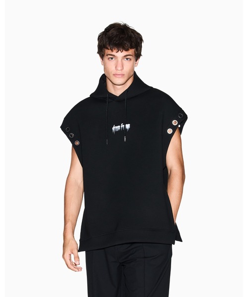 ARMANI EXCHANGE(アルマーニエクスチェンジ)の「【A|X アルマーニ エクスチェンジ】ハトメディテール ショートスリーブ フーデッドスウェットプルオーバー(スウェット・メンズ・ブラック・X-SMALL/X-LARGE/SMALL/MEDIUM/LARGE/XX-LARGE)」の2枚目の写真