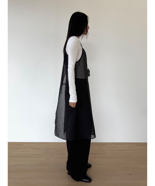Didot.showroom（ディドット ショールーム）の「オーガンジーシアーキャミソールOPS（ワンピース・レディース・ベージュ/アイボリー/ブラック・FREE）」の5枚目の写真