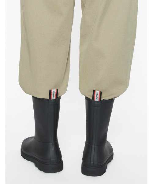 Maison Kitsune（メゾンキツネ）の「MAISON KITSUNE x HUNTER UNISEX DOWNPOUR SHORT BOOTS（レインシューズ・メンズ・モスグリーン/ブラック・41/40/39/38/37/36/42）」の10枚目の写真