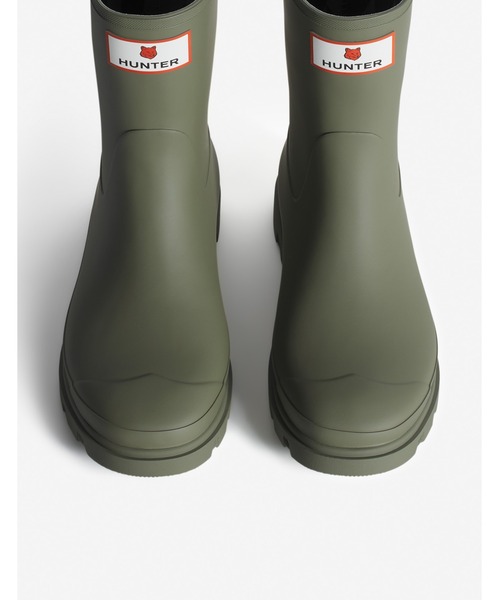 Maison Kitsune（メゾンキツネ）の「MAISON KITSUNE x HUNTER UNISEX DOWNPOUR SHORT BOOTS（レインシューズ・メンズ・モスグリーン/ブラック・41/40/39/38/37/36/42）」の16枚目の写真
