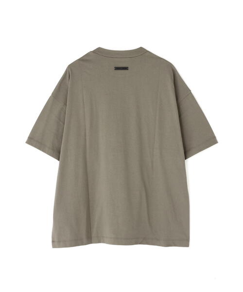 FOG ESSENTIALS（エフオージーエッセンシャルズ）の「Fear of God ESSENTIALS/FOG エッセンシャルズ/90'S FIT T-SHIRT（Tシャツ/カットソー・メンズ・カーキ/ブラック・M/S/L/XS）」の12枚目の写真