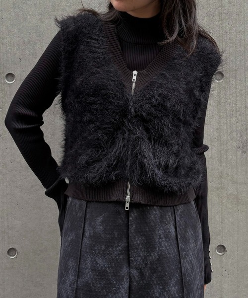 &g'aime(アンジェム)の「【&g'aime】シャギーWジップベスト Shaggy Double-Zip Vest(ベスト・レディース・ブラック/グレー/チャコールグレー・FREE)」の2枚目の写真