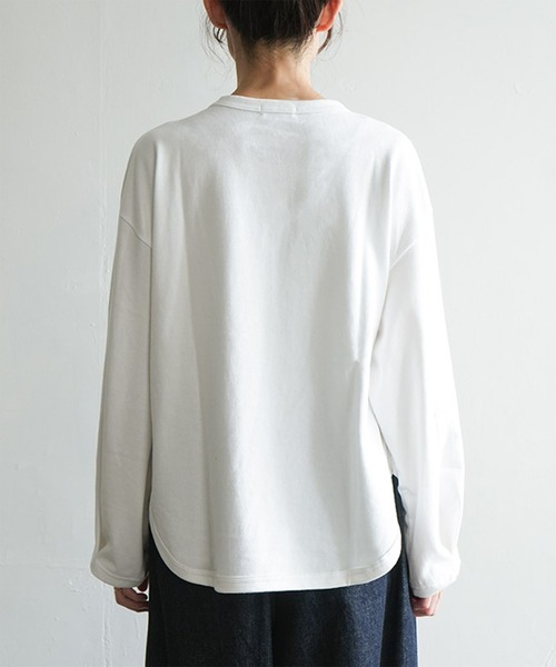 SOLAMONAT(ソラモナ)の「ペンネ天竺 袖タックプルオーバー(Tシャツ/カットソー・レディース・ブラック/ホワイト/キナリ/杢グレー・FREE)」の16枚目の写真