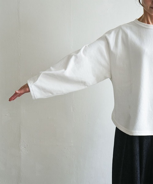SOLAMONAT(ソラモナ)の「ペンネ天竺 袖タックプルオーバー(Tシャツ/カットソー・レディース・ブラック/ホワイト/キナリ/杢グレー・FREE)」の20枚目の写真
