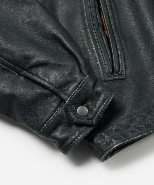 FRIZMWORKS（フリズムワークス）の「DESTROYED COWHIDE LEATHER JACKET _ WASHED OLIVE（ライダースジャケット・メンズ・その他・SMALL/MEDIUM/LARGE/X-LARGE）」の8枚目の写真