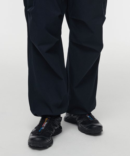 MUSINSA STANDARD（ムシンサスタンダード）の「コットンパラシュートカーゴパンツ[ネイビー]（スウェットパンツ・メンズ・その他・40/38/33/26/27/28/29/42/36/34/32/30/31）」の11枚目の写真
