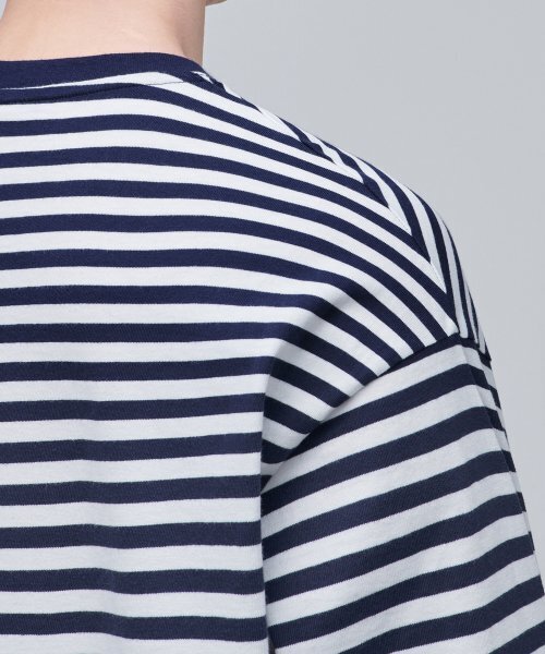 MUSINSA STANDARD（ムシンサスタンダード）の「ストライプリラックスクルーネックTシャツ[ネイビー]（Tシャツ/カットソー・メンズ・その他・SMALL/MEDIUM/LARGE/X-LARGE/XX-LARGE/XXX-LARGE）」の6枚目の写真