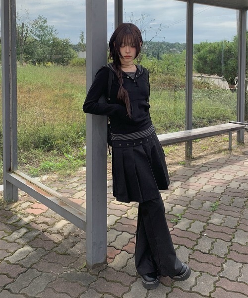 anyonemore（エニワンモア）の「ボーダー配色スナップフードボタンTシャツ（パーカー・レディース・ブラック・FREE）」の5枚目の写真