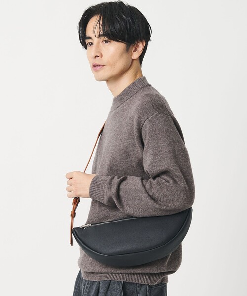 BEAUTY&YOUTH UNITED ARROWS(ビューティーアンドユースユナイテッドアローズ)の「“Emboss Bag Series” ミニ ボディ ショルダーバッグ(ショルダーバッグ・メンズ・その他1/ブラック・FREE)」の4枚目の写真