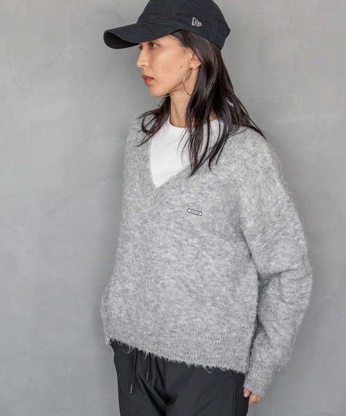 BAYFLOW（ベイフロー）の「【HEREIAM】ループヤーンワッペンロゴニット（ニット/セーター・レディース・ベビーピンク/ブラック/グレー/ライム/アイボリー/チャコール・FREE）」の3枚目の写真