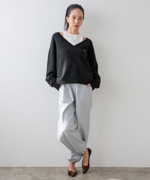 BAYFLOW（ベイフロー）の「【HEREIAM】ループヤーンワッペンロゴニット（ニット/セーター・レディース・ベビーピンク/ブラック/グレー/ライム/アイボリー/チャコール・FREE）」の7枚目の写真