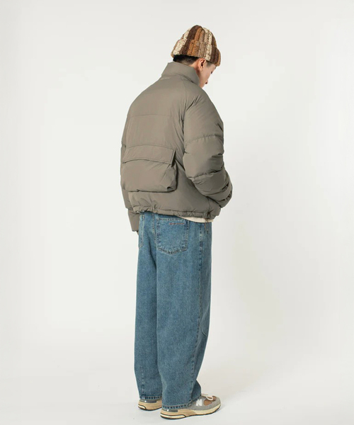 WISM(ウィズム)の「Estudio Niksen / エストゥディオ・ニクセン Raglan Puffer Jacket(ダウンジャケット/コート・メンズ・ベージュ/ブラック・1/2)」の17枚目の写真