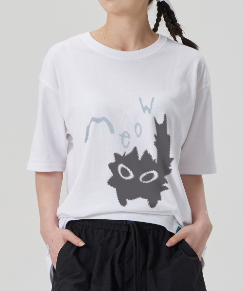 ASTRAL PROJECTION（アストラルプロジェクション）の「[ミユキャット]コットンルーズフィット半袖Tシャツ_ホワイト（Tシャツ/カットソー・メンズ・その他・LARGE/MEDIUM/X-LARGE/XX-LARGE）」の3枚目の写真