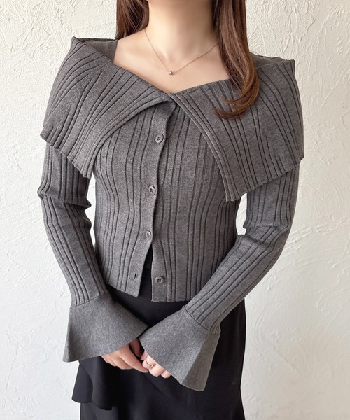 apres jour(アプレジュール)の「オフショル風ビッグカラーニットカーディガン(カーディガン/ボレロ・レディース・ボルドー/ブラック/アイボリー/チャコールグレー・X-LARGE/フリー)」の16枚目の写真