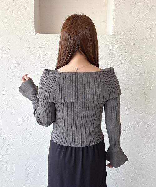 apres jour(アプレジュール)の「オフショル風ビッグカラーニットカーディガン(カーディガン/ボレロ・レディース・ボルドー/ブラック/アイボリー/チャコールグレー・X-LARGE/フリー)」の17枚目の写真