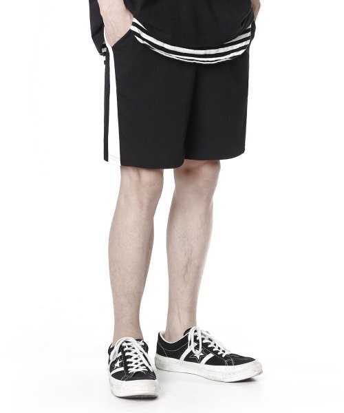 VERYVAIN(ベリベーン)の「BT52 EMBOED LINE HALF PANTS (BLACK)(その他パンツ・メンズ・その他・MEDIUM/LARGE)」の1枚目の写真