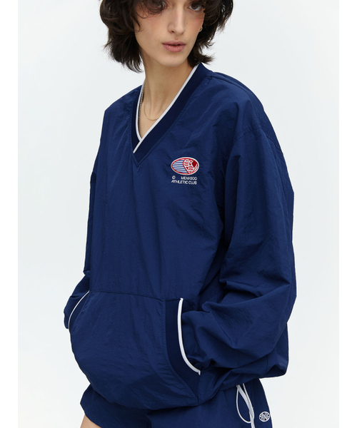 MENASOO(ミナス)の「HEARTTRACK VNECK NYLON ANORAK JACKET_NAVY(ナイロンジャケット・レディース・ネイビー・FREE)」の5枚目の写真