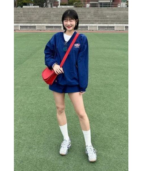 MENASOO(ミナス)の「HEARTTRACK VNECK NYLON ANORAK JACKET_NAVY(ナイロンジャケット・レディース・ネイビー・FREE)」の18枚目の写真
