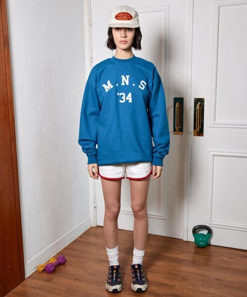 MENASOO(ミナス)の「UNISEX MNS34 APPLIQUE SWEATSHIRT_BLUE(スウェット・レディース・ブルー・F)」の2枚目の写真