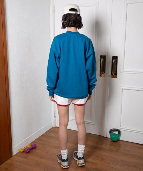 MENASOO(ミナス)の「UNISEX MNS34 APPLIQUE SWEATSHIRT_BLUE(スウェット・レディース・ブルー・F)」の3枚目の写真