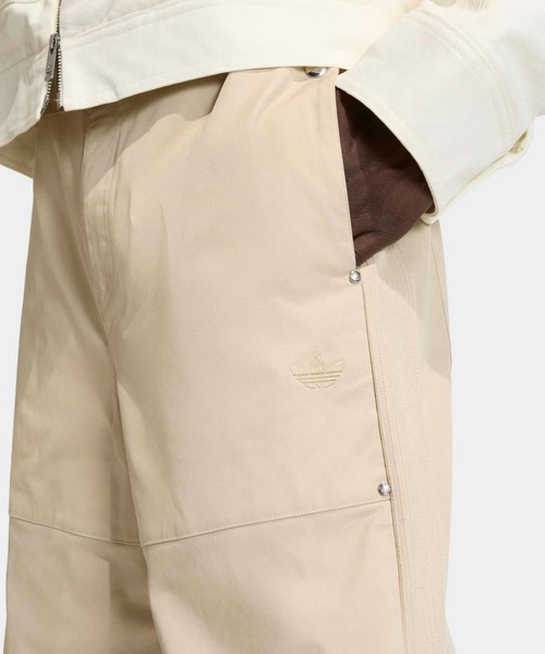 adidas（アディダス）の「プレミアム エッセンシャル ワイドパンツ / アディダスオリジナルス adidas Originals（その他パンツ・メンズ・ベージュ/ブラック・28inch/30inch/32inch/33inch/34inch/35inch/36inch/38inch/40inch）」の8枚目の写真