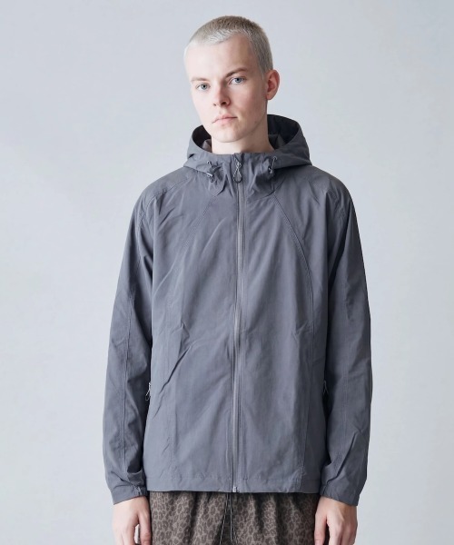 rehacer(レアセル)の「rehacer : Urban Protection Shell Jacket(ブルゾン・メンズ・ブルー/ブラック/グレー・X-LARGE/LARGE/MEDIUM/SMALL)」の2枚目の写真