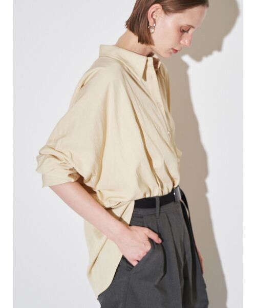 ELENDEEK（エレンディーク）の「ドルマンフィブリルシャツ（シャツ/ブラウス・レディース・オフホワイト/ライトブルー/イエロー・FREE）」の21枚目の写真