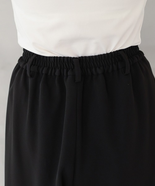 TOKYO OFFICA（トーキョーオフィカ）の「卒業式・入学式・学校行事・結婚式 対応 パンツスーツ セットアップ ママ ウエストマークジャケット×ワイドパンツ クラシックテーラード ウエストタイ セレモニー オフィスカジュアル スーツ（スーツセット・レディース・ベージュ/チャコール/ブラック・M/L）」の12枚目の写真