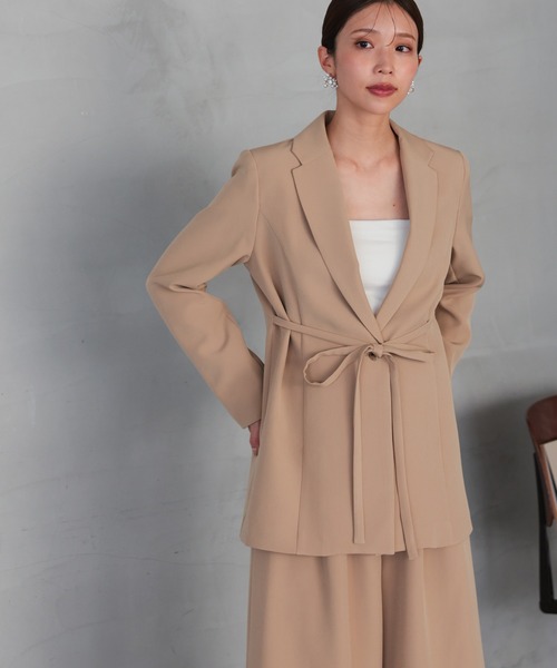 TOKYO OFFICA（トーキョーオフィカ）の「卒業式・入学式・学校行事・結婚式 対応 パンツスーツ セットアップ ママ ウエストマークジャケット×ワイドパンツ クラシックテーラード ウエストタイ セレモニー オフィスカジュアル スーツ（スーツセット・レディース・ベージュ/チャコール/ブラック・M/L）」の15枚目の写真