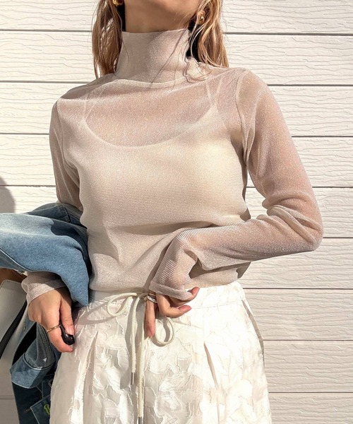 Q(キュー)の「ラメシアーハイネックインナー(Tシャツ/カットソー・レディース・アイボリー/チャコールグレー・MEDIUM)」の2枚目の写真