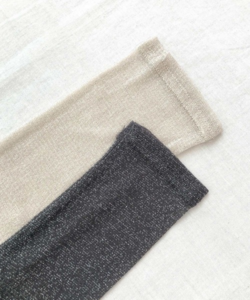 Q(キュー)の「ラメシアーハイネックインナー(Tシャツ/カットソー・レディース・アイボリー/チャコールグレー・MEDIUM)」の6枚目の写真