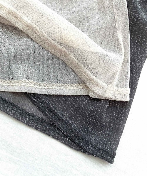 Q(キュー)の「ラメシアーハイネックインナー(Tシャツ/カットソー・レディース・アイボリー/チャコールグレー・MEDIUM)」の4枚目の写真