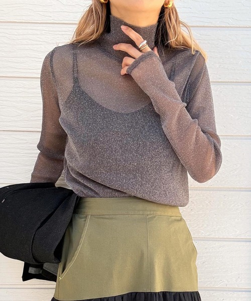 Q(キュー)の「ラメシアーハイネックインナー(Tシャツ/カットソー・レディース・アイボリー/チャコールグレー・MEDIUM)」の18枚目の写真